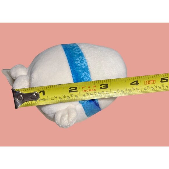 SQUISHMALLOWS LUCILLE THE SEAL WITH SCARF ORNAMENT - Picture 10 of 10